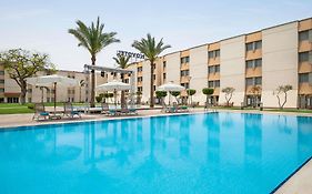 Novotel Cairo Airport 4*